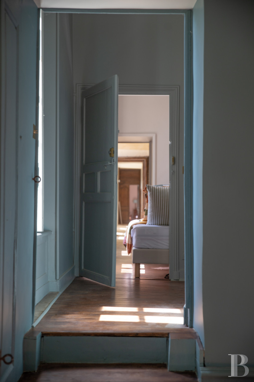 A château and its outbuildings in walled grounds to the north-east of Falaise, in Calvados - photo  n°19